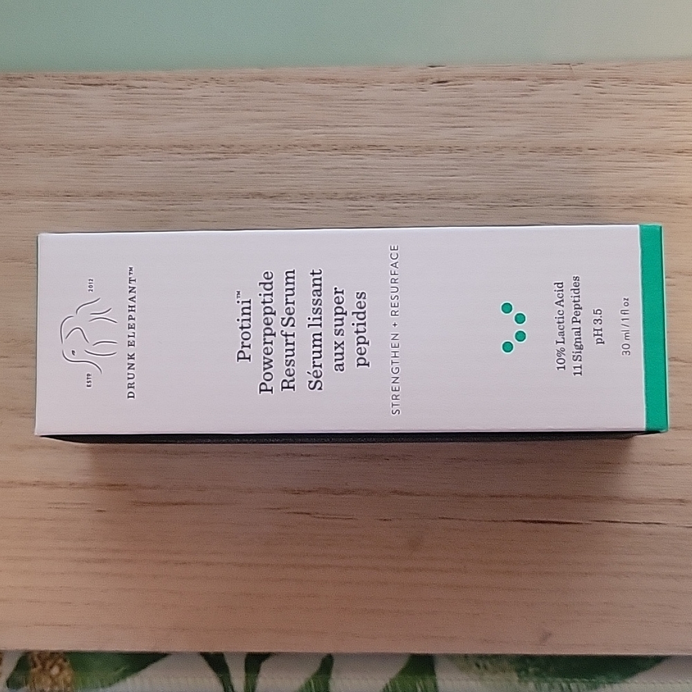 Drunk Elephant protini Powerpeptide Resurf Serum
